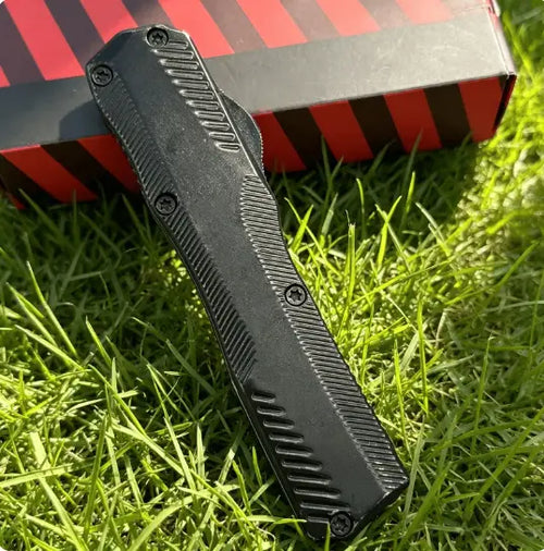 Model 9000 Premium Folding Portable Knife : Featuring a non-slip grip, high-quality craftsmanship, and a durable stainless steel blade—the ideal choice for camping, outdoor activities, and hiking.