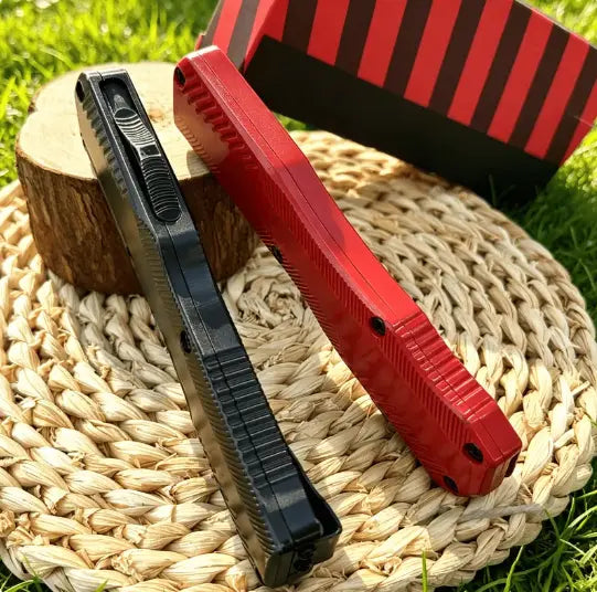 Model 9000 Premium Folding Portable Knife : Featuring a non-slip grip, high-quality craftsmanship, and a durable stainless steel blade—the ideal choice for camping, outdoor activities, and hiking.
